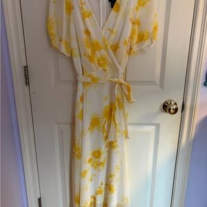 Beautiful dress for so many occasions ( wedding guest)